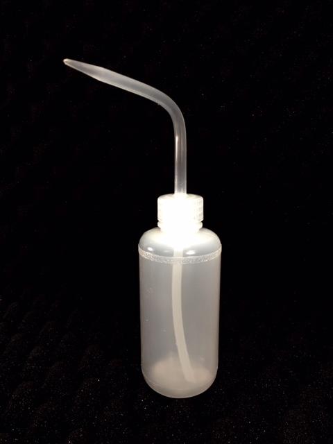 A Narrow-Mouth Polyethylene Wash Bottle Availiable in 250ml. 500ml. and 1000ml. Please Select Size. - Rainhart